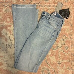 PAIGE Iconic Flare Jean SHOOTING STAR